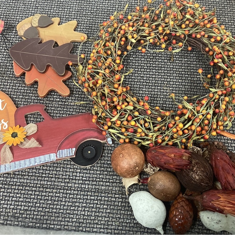 🍁Adorable Fall Decor - Picture 2 of 5